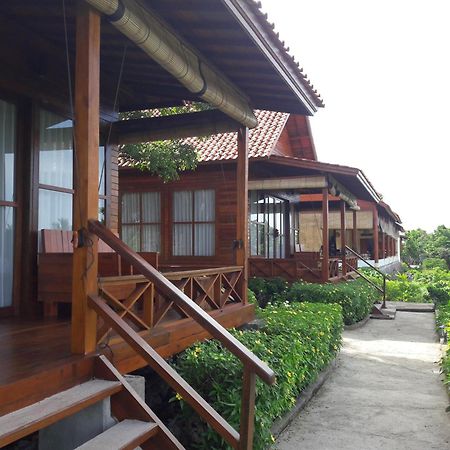 Marind Dive Eco Resort Waha Eksteriør bilde