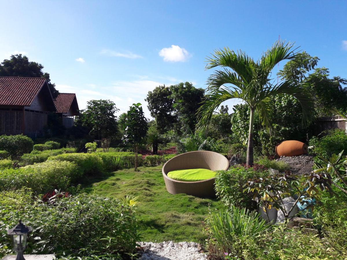 Marind Dive Eco Resort Waha Eksteriør bilde
